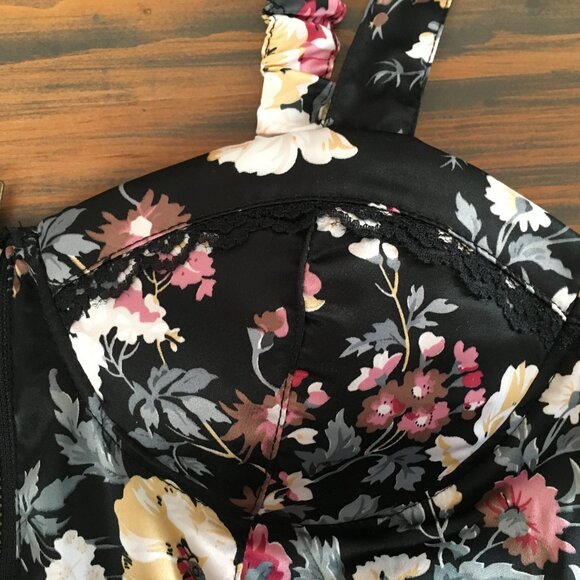 [Rachael & Chloe] Zip Front Black Floral Padded Tank | S | Good - Picture 6 of 13